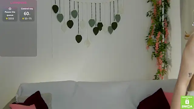 Rachel lips online show from 04-21-26, 09:05