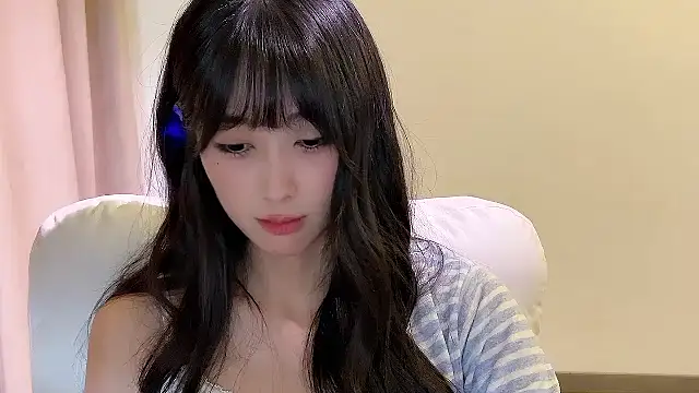 xiaooyee online show from 04-09-26, 01:50