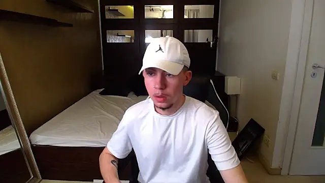 KrewVaughn online show from 03-17-26, 06:38