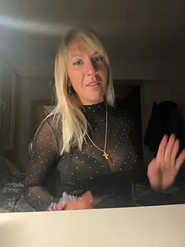 AtomBlondy online show from 03-15-26, 09:22