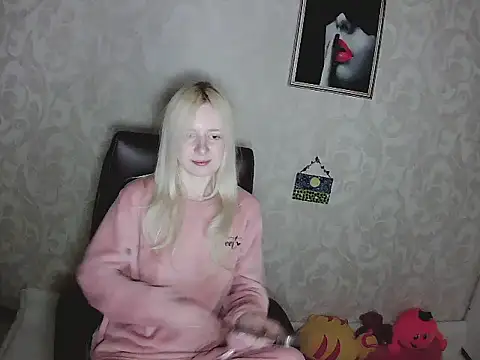 SilkMuseX online show from 03-18-26, 06:31