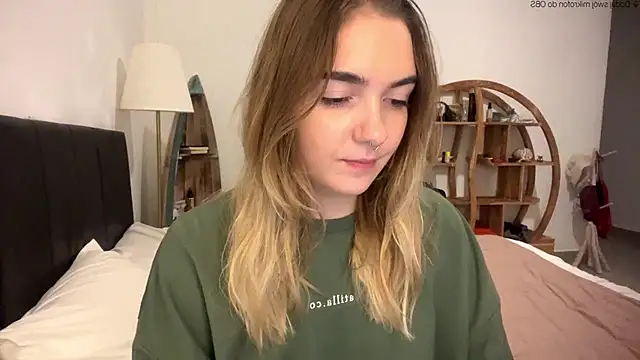 RoxyWet online show from 05-11-26, 05:32