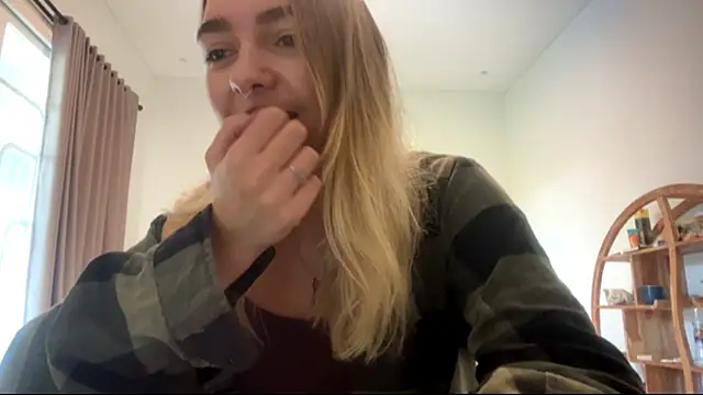 RoxyWet online show from 03-12-26, 11:42