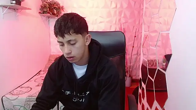 Kei 23 online show from 03-26-26, 11:30