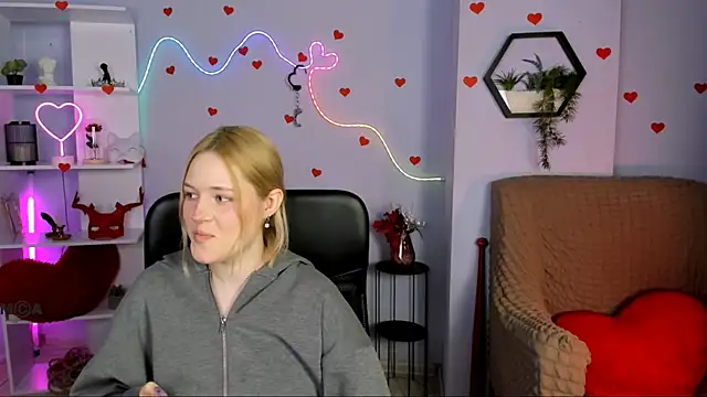 trixy melison online show from 04-08-26, 12:17