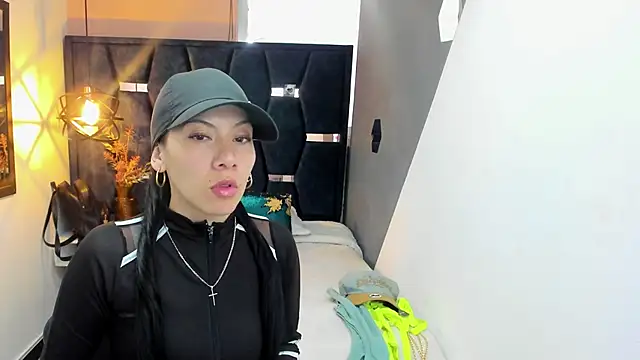 Abril Fox   online show from 04-10-26, 09:11