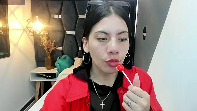 Snapshot of Abril_Fox__ chatting on 05-19-26, 06:59 Abril Fox online show from 05-19-26, 06:59