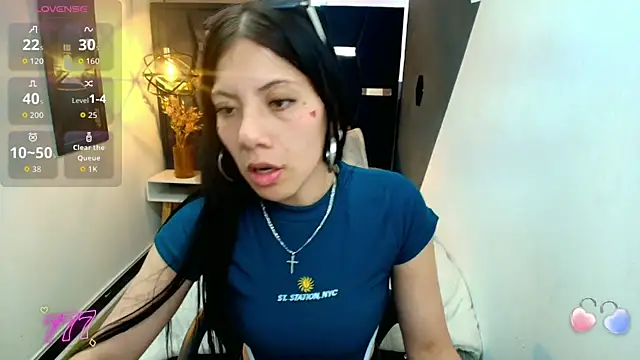 Abril Fox   online show from 04-30-26, 08:57
