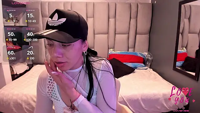 Snapshot of Abril_Fox__ chatting on 06-07-26, 07:35 Abril Fox online show from 06-07-26, 07:35