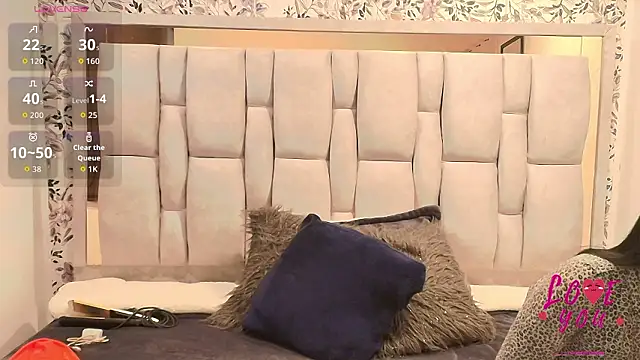 Abril Fox   online show from 03-18-26, 08:43