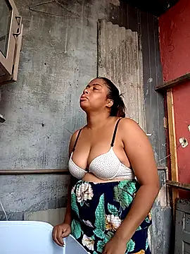 gatinha20257 online show from 04-26-26, 04:26