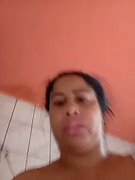 gatinha20257 online show from 05-18-26, 01:16