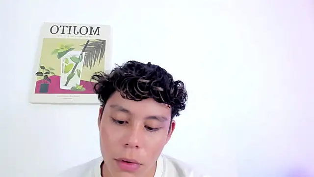 chico medusa online show from 04-23-26, 07:48