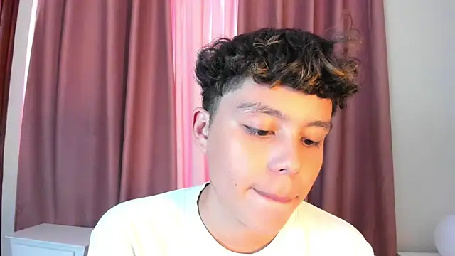 chico medusa online show from 03-25-26, 07:46