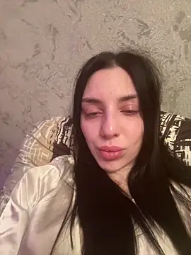 MishellKins online show from 04-19-26, 07:49