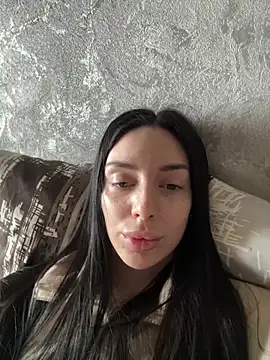 MishellKins online show from 04-27-26, 02:15