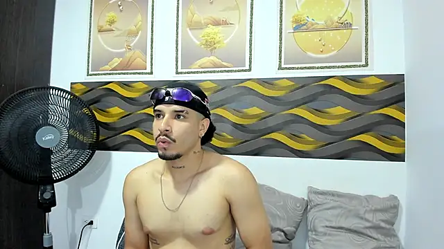 Leon Hotx online show from 04-28-26, 07:18