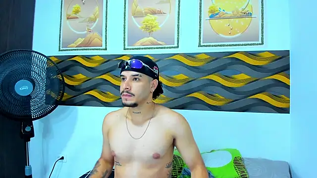 Leon Hotx online show from 04-26-26, 01:19