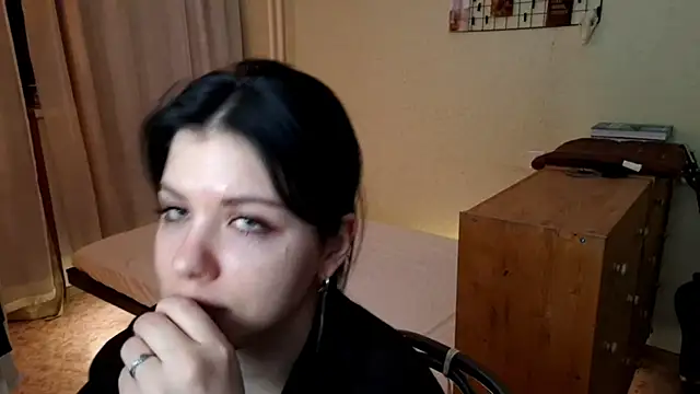 MiaTemptress online show from 03-26-26, 01:42