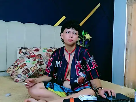 NikiEvanz online show from 04-22-26, 10:38