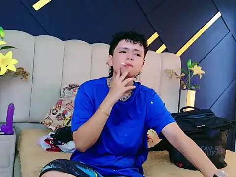 NikiEvanz online show from 04-23-26, 07:15