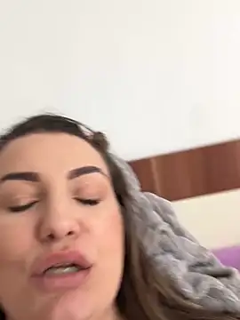 SweetCurvess online show from 04-18-26, 02:08