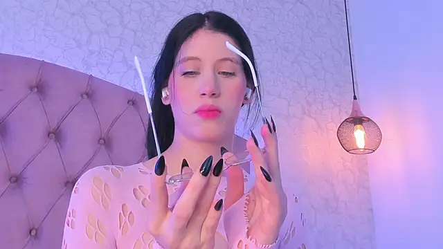 saraa joness  online show from 06-05-26, 07:19