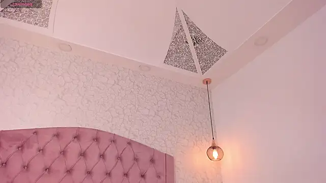 saraa joness  online show from 04-05-26, 06:47