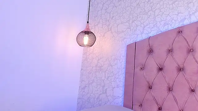 Snapshot of saraa_joness_ chatting on 07-24-26, 07:43 saraa joness online show from 07-24-26, 07:43