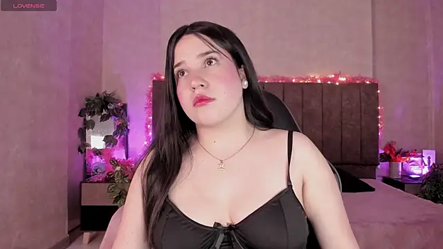 Julieth Caandy online show from 07-18-26, 08:06