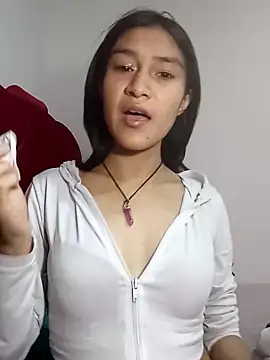 KarolaMendez online show from 05-03-26, 05:38