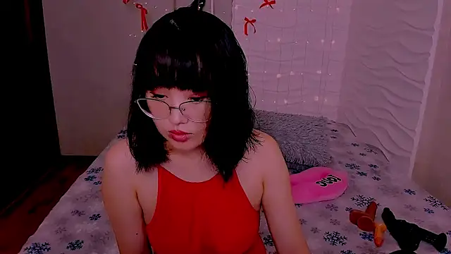 Snapshot of Akiko_Yun chatting on 06-30-26, 12:43 Akiko Yun online show from 06-30-26, 12:43