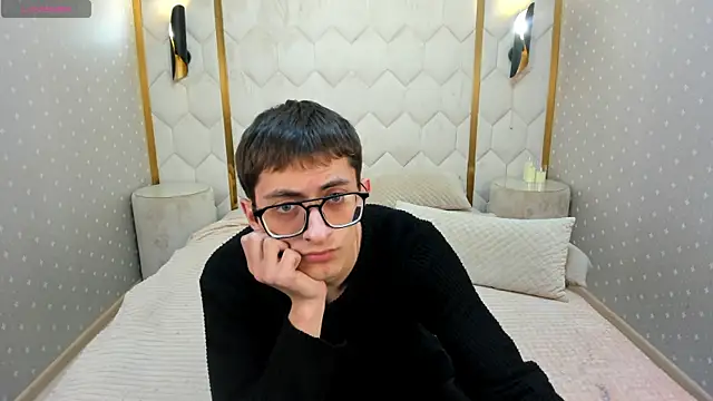 RonBevs online show from 06-11-26, 03:03