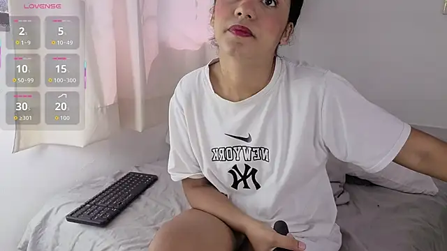 Emma couper03 online show from 05-04-26, 02:20
