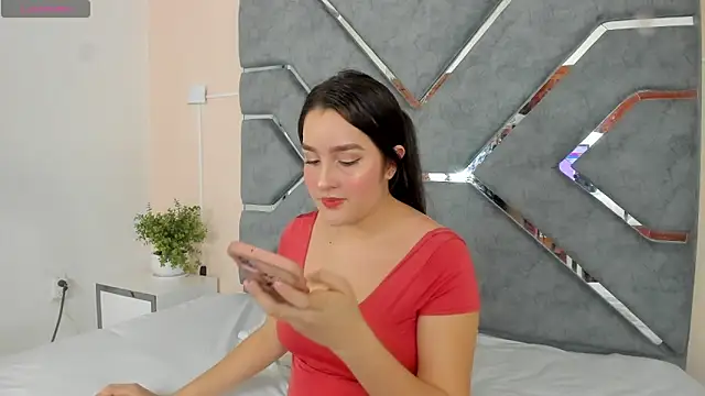 DanielaCruz-1 online show from 04-21-26, 05:47