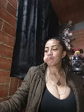 Snapshot of Alexandrina chatting on 07-05-26, 01:29 Alexandrina online show from 07-05-26, 01:29