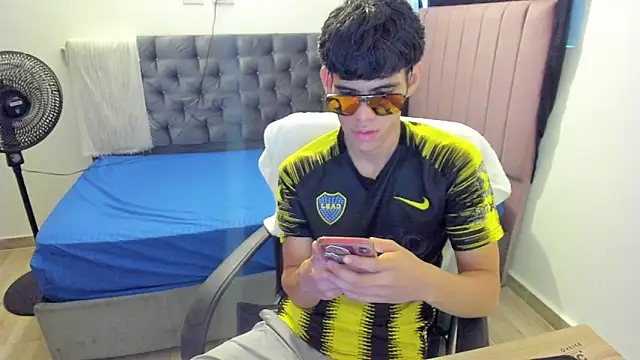 Josy 11 online show from 03-13-26, 08:47