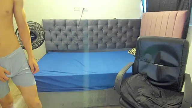 Josy 11 online show from 03-12-26, 07:51