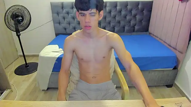 Josy 11 online show from 03-19-26, 03:06