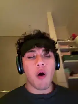 Snapshot of ccpzss chatting on 03-29-26, 02:46 ccpzss online show from 03-29-26, 02:46