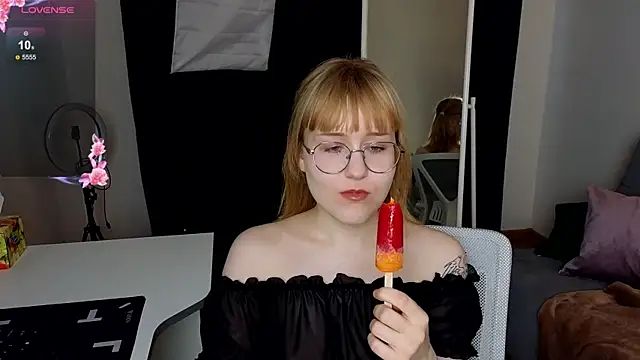 TheaQuill online show from 03-30-26, 01:45