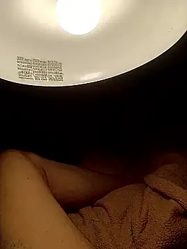 Snapshot of SkippedStill chatting on 03-22-26, 06:04 SkippedStill online show from 03-22-26, 06:04