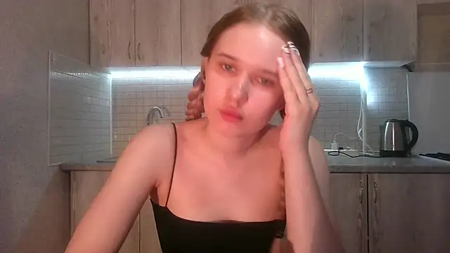 Alice Pleasance online show from 06-11-26, 06:16