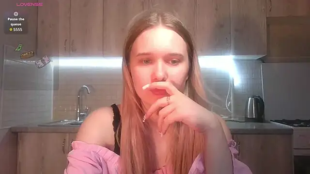 Alice Pleasance online show from 06-12-26, 05:10