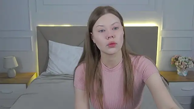 Sophie Rays online show from 03-22-26, 04:05