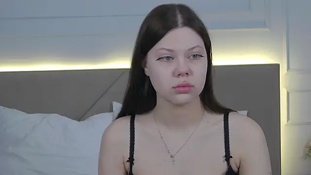 Sophie Rays online show from 04-11-26, 03:58