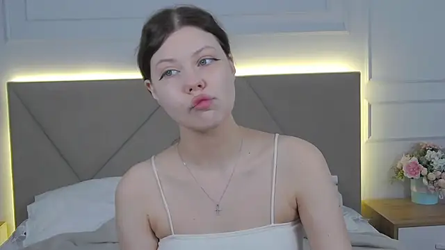 Sophie Rays online show from 04-12-26, 04:05