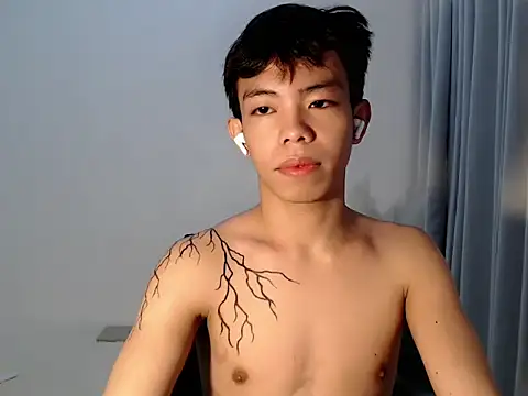 Snapshot of hottasianboy chatting on 05-31-26, 09:15 hottasianboy online show from 05-31-26, 09:15
