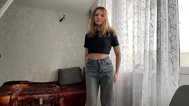 Snapshot of OlaTaulbee chatting on 03-14-26, 07:36 OlaTaulbee online show from 03-14-26, 07:36