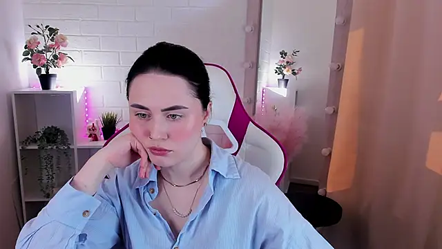 NoraLumi online show from 04-21-26, 06:42